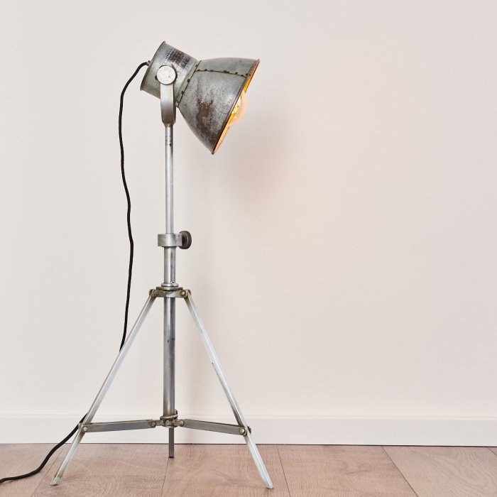 Svanfolk floor lamp